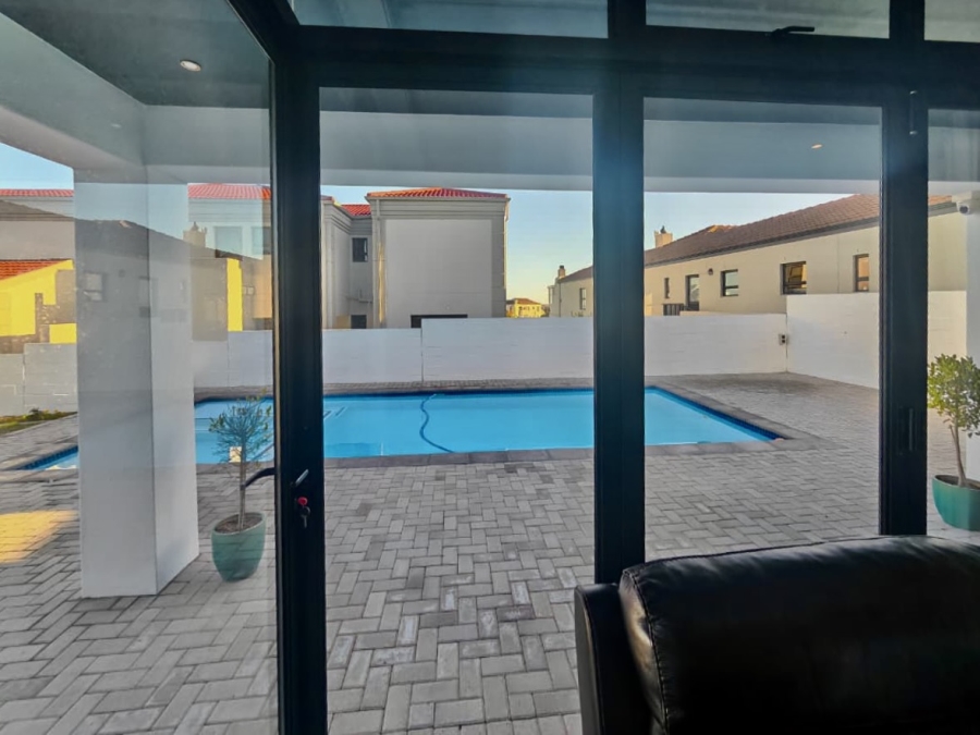 3 Bedroom Property for Sale in Myburgh Park Western Cape